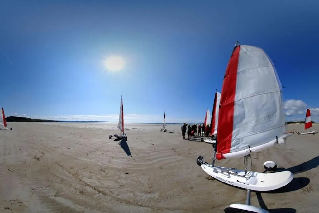 Appartement Pour 3 Personnes Sur La Plage Les Pieds Dans Leau Plonevez-Porzay Apartment