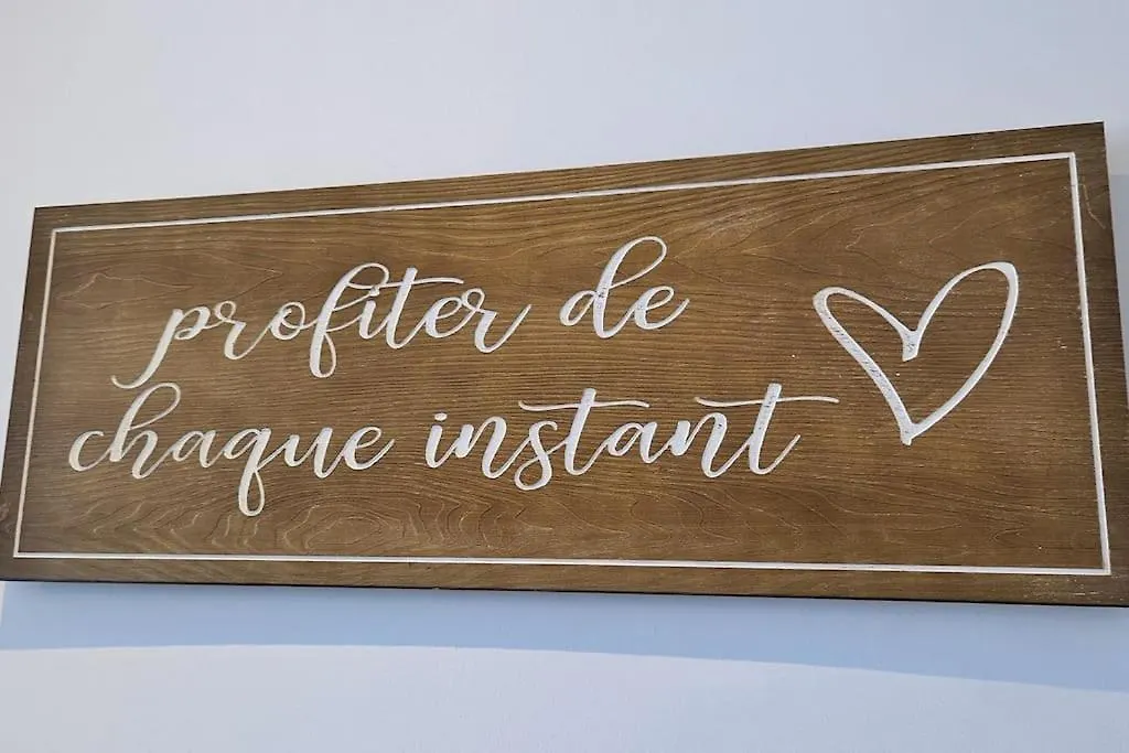 Apartment Appartement Pour 3 Personnes Sur La Plage Les Pieds Dans Leau Plonevez-Porzay France