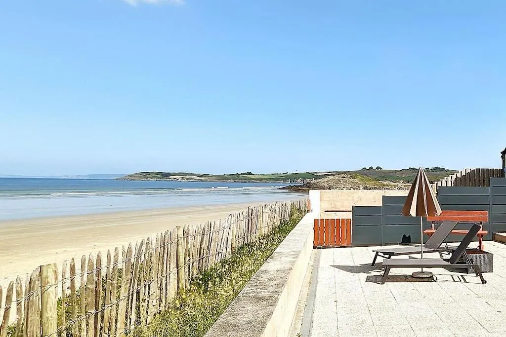 Appartement Pour 3 Personnes Sur La Plage Les Pieds Dans Leau Plonevez-Porzay France