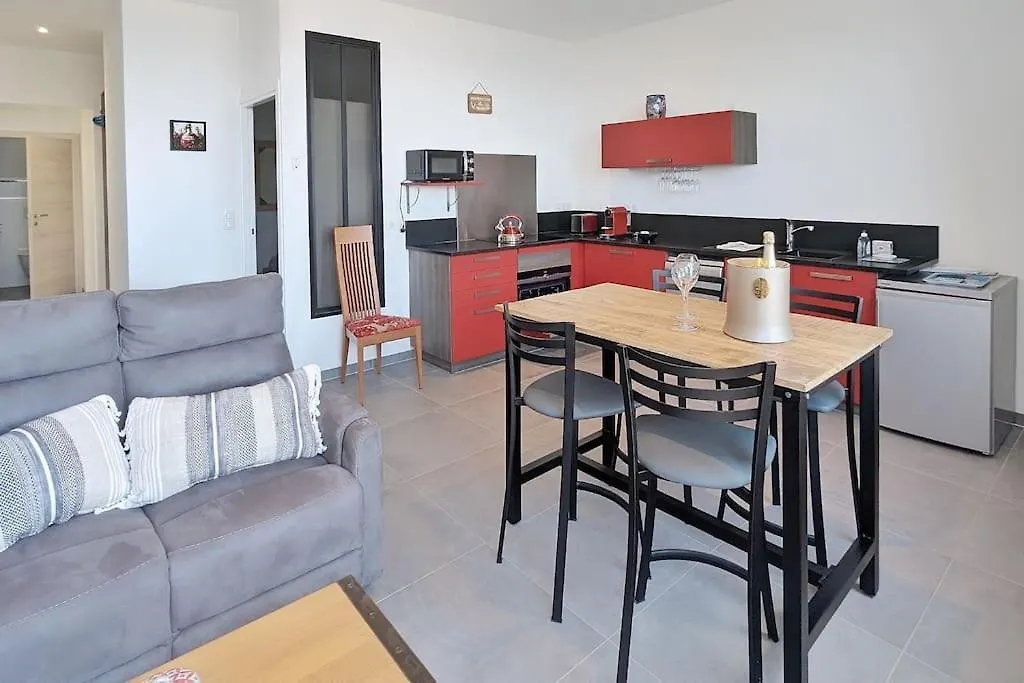 Appartement Pour 3 Personnes Sur La Plage Les Pieds Dans Leau Plonevez-Porzay